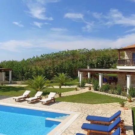 Villa Kleismata Sleeps 6 T228154 *